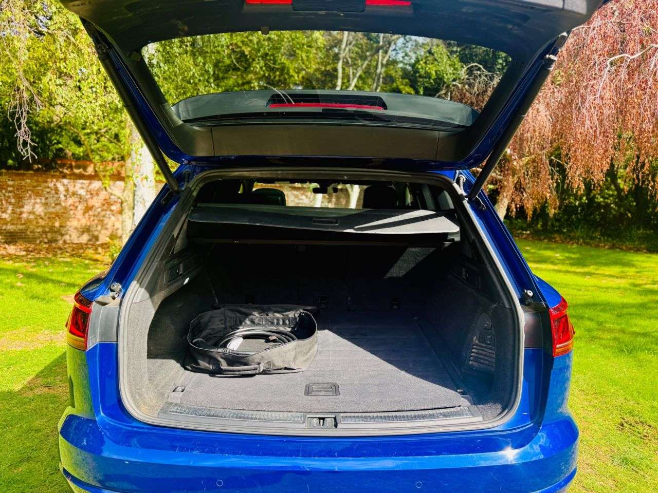 2021 VOLKSWAGEN TOUAREG 2021 VOLKSWAGEN TOUAREG