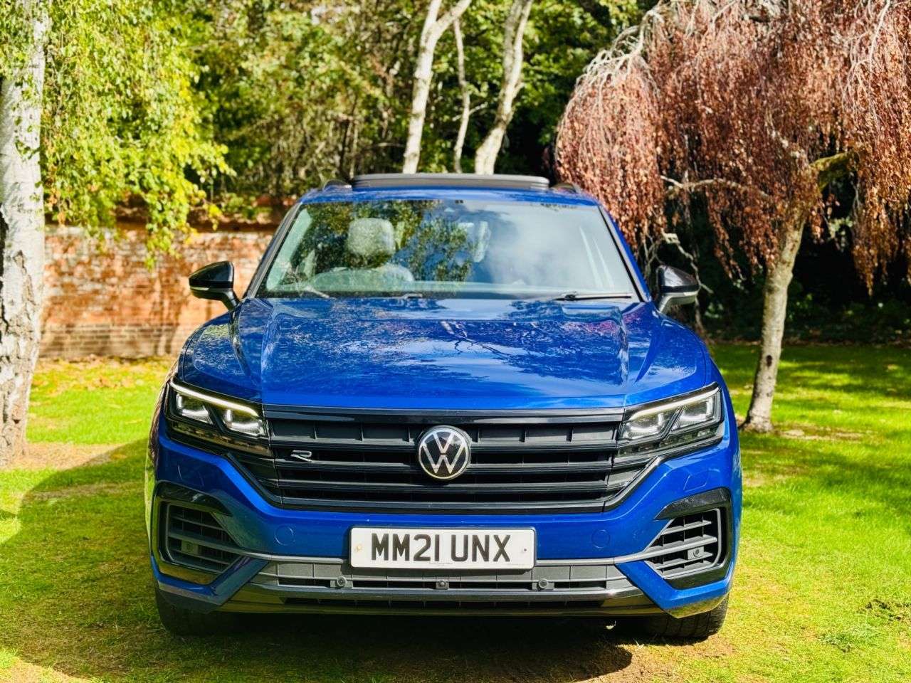 A 2021 VOLKSWAGEN TOUAREG 3.0 TSI V6 14.3kWh R SUV 5dr Petrol Plug-in Hybrid Tiptronic 4Motion Euro 6 A 2021 VOLKSWAGEN TOUAREG 3.0 TSI V6 14.3kWh R SUV 5dr Petrol Plug-in Hybrid Tiptronic 4Motion Euro 6
