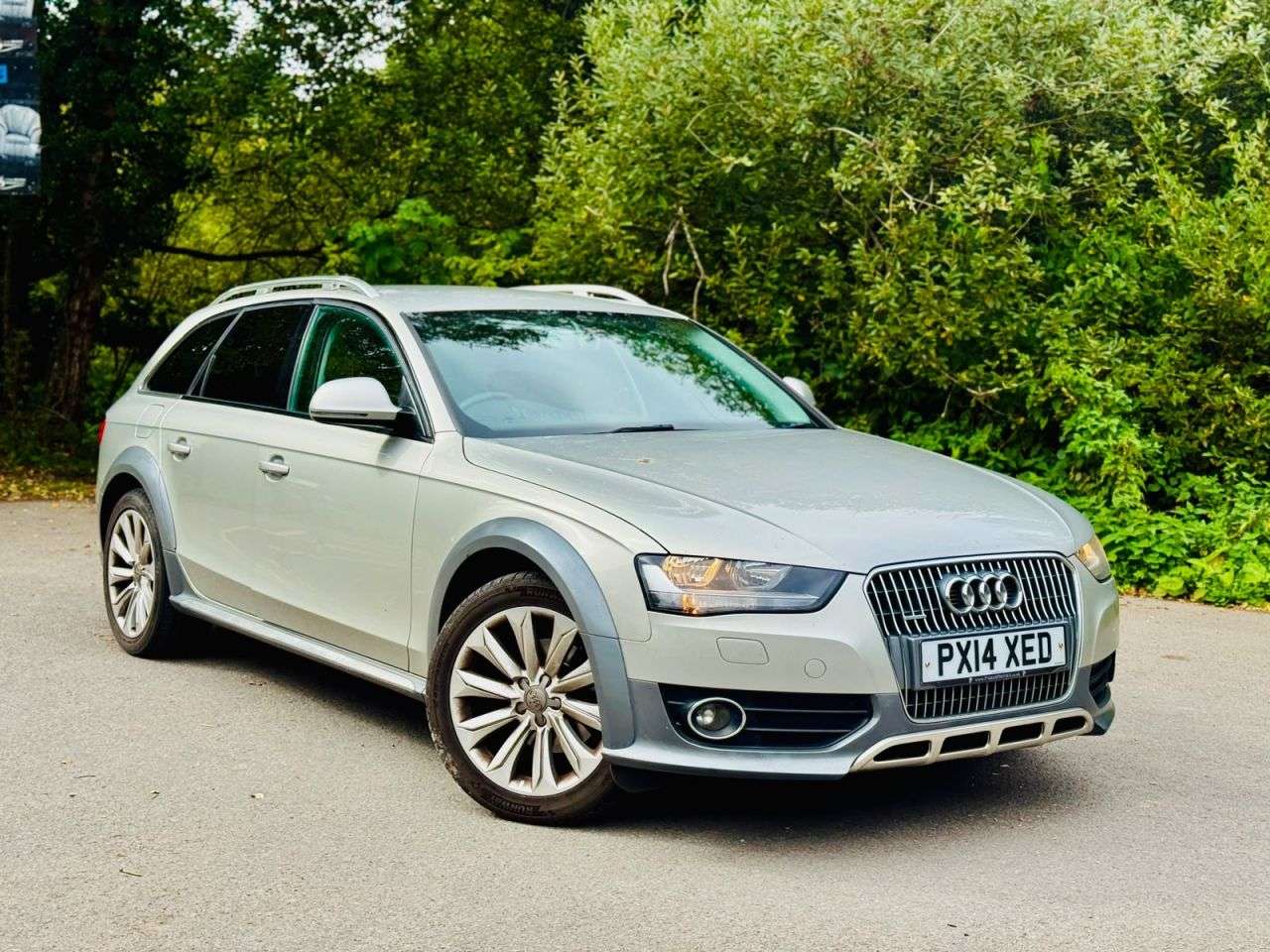 A 2014 AUDI A4 ALLROAD 2.0 TDI Estate 5dr Diesel S Tronic quattro Euro 5 (s/s) (177 ps) A 2014 AUDI A4 ALLROAD 2.0 TDI Estate 5dr Diesel S Tronic quattro Euro 5 (s/s) (177 ps)
