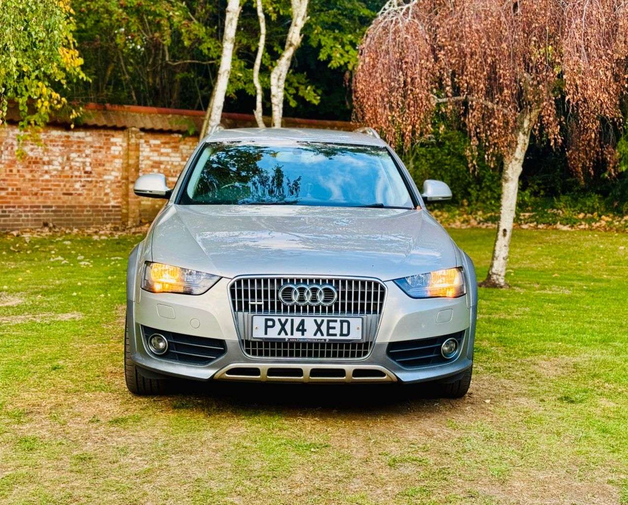 A 2014 AUDI A4 ALLROAD 2.0 TDI Estate 5dr Diesel S Tronic quattro Euro 5 (s/s) (177 ps) A 2014 AUDI A4 ALLROAD 2.0 TDI Estate 5dr Diesel S Tronic quattro Euro 5 (s/s) (177 ps)