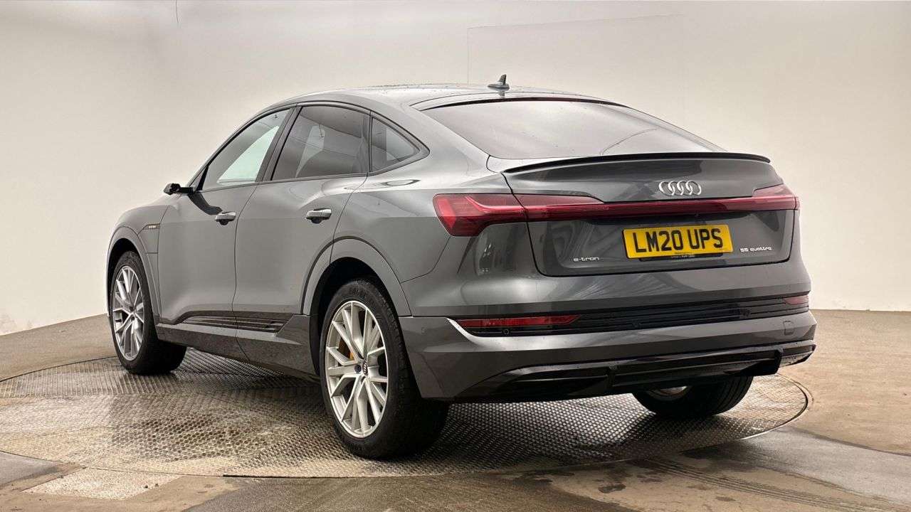 A 2020 AUDI E-TRON 55 Launch Edition Sportback 5dr Electric Auto quattro 95kWh (408 ps) A 2020 AUDI E-TRON 55 Launch Edition Sportback 5dr Electric Auto quattro 95kWh (408 ps)