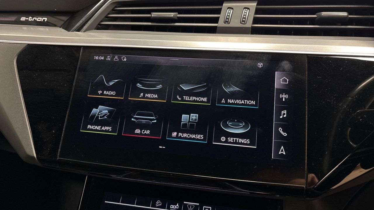 2020 AUDI E-TRON 2020 AUDI E-TRON