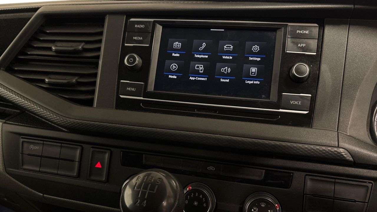 A 2020 VOLKSWAGEN TRANSPORTER 2.0 TDI T30 Startline Panel Van 5dr Diesel Manual FWD SWB Euro 6 (s/s) (110 A 2020 VOLKSWAGEN TRANSPORTER 2.0 TDI T30 Startline Panel Van 5dr Diesel Manual FWD SWB Euro 6 (s/s) (110