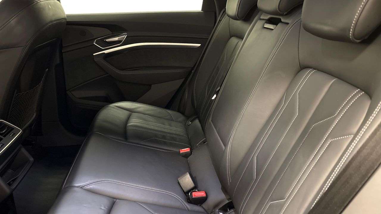 A 2023 AUDI Q8 E-TRON 55 S line Sportback 5dr Electric Auto quattro 114kWh (11kW Charger) (408 ps A 2023 AUDI Q8 E-TRON 55 S line Sportback 5dr Electric Auto quattro 114kWh (11kW Charger) (408 ps