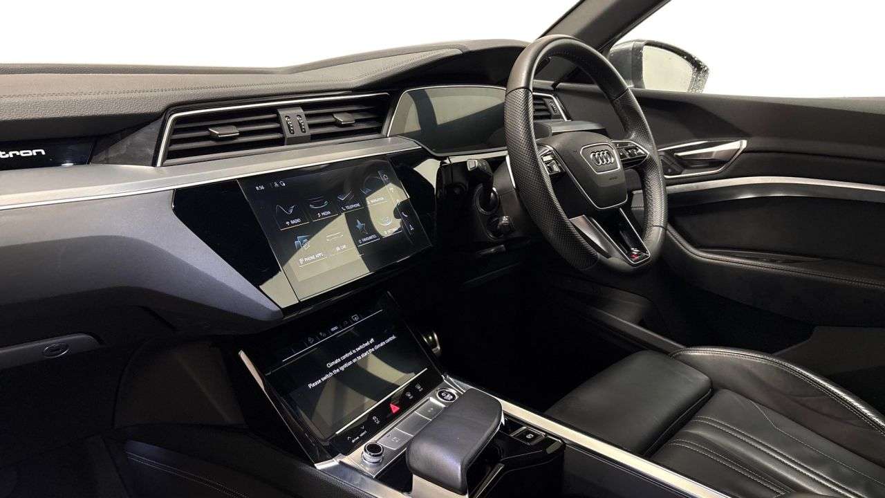 A 2023 AUDI Q8 E-TRON 55 S line Sportback 5dr Electric Auto quattro 114kWh (11kW Charger) (408 ps A 2023 AUDI Q8 E-TRON 55 S line Sportback 5dr Electric Auto quattro 114kWh (11kW Charger) (408 ps