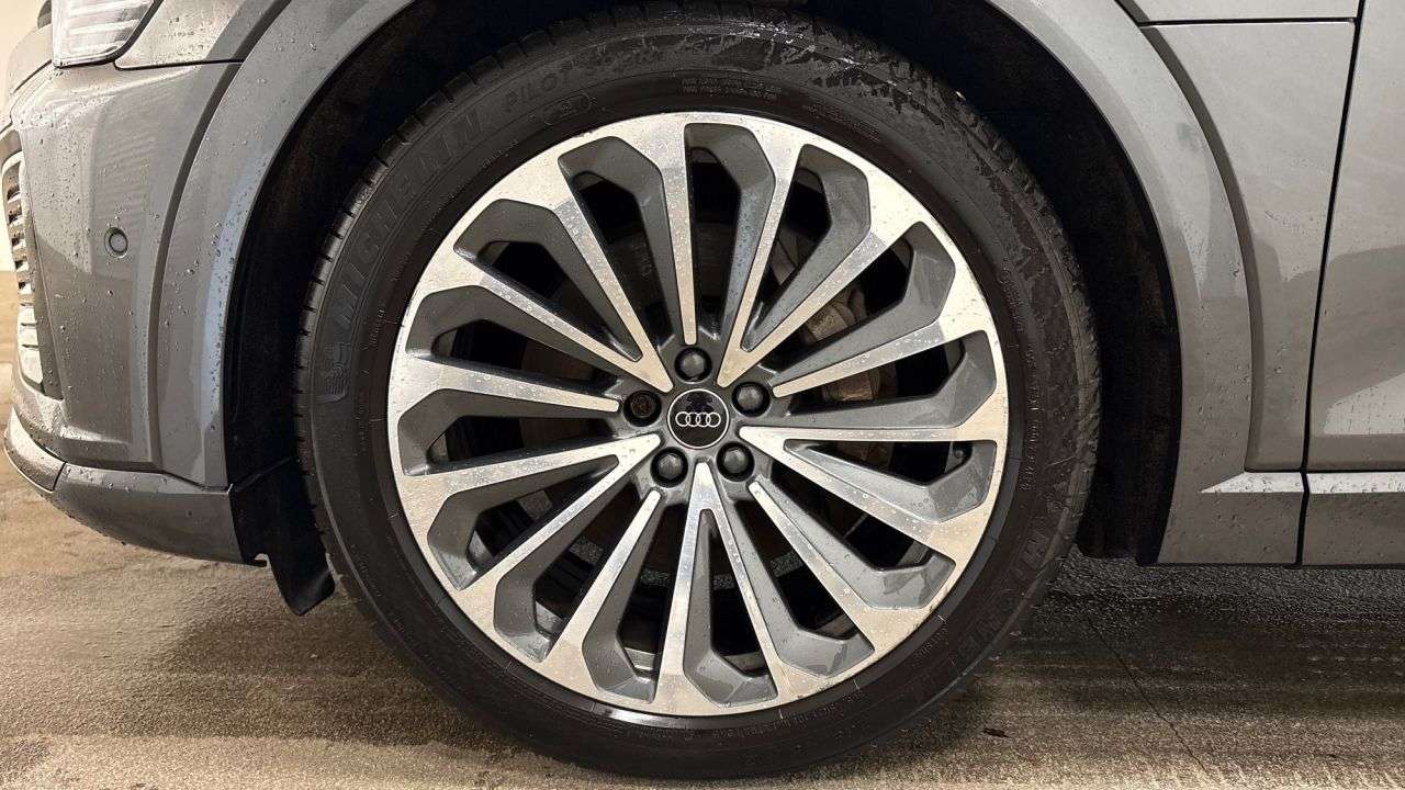 2023 AUDI Q8 E-TRON 2023 AUDI Q8 E-TRON