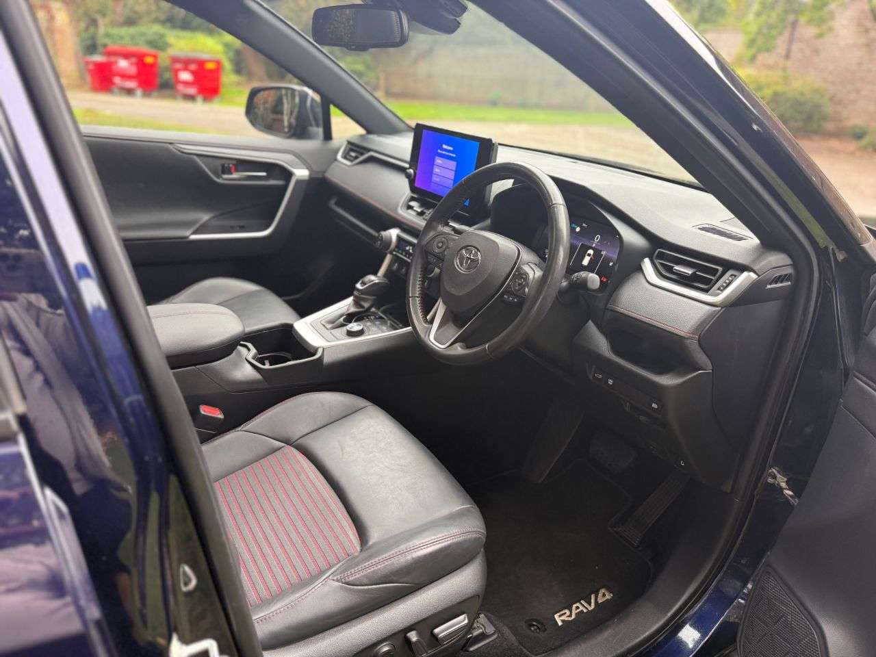 A 2023 TOYOTA RAV4 2.5 VVT 18.1kWh Dynamic SUV 5dr Petrol Plug-in Hybrid CVT 4WD Euro 6 (s/s) A 2023 TOYOTA RAV4 2.5 VVT 18.1kWh Dynamic SUV 5dr Petrol Plug-in Hybrid CVT 4WD Euro 6 (s/s)