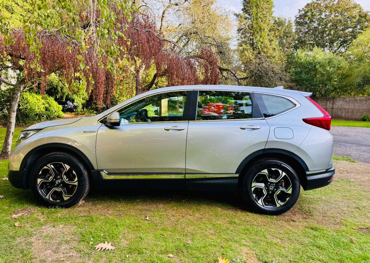 A 2019 HONDA CR-V 2.0 h i-MMD SE SUV 5dr Petrol Hybrid eCVT 4WD Euro 6 (s/s) (184 ps) A 2019 HONDA CR-V 2.0 h i-MMD SE SUV 5dr Petrol Hybrid eCVT 4WD Euro 6 (s/s) (184 ps)