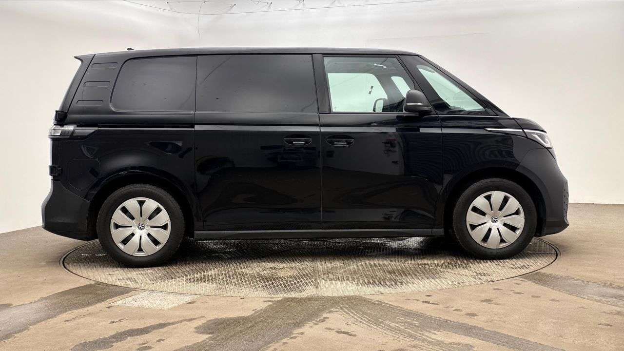 A 2023 VOLKSWAGEN ID. BUZZ CARGO Pro 77kWh Commerce Panel Van 5dr Electric Auto (204 ps) A 2023 VOLKSWAGEN ID. BUZZ CARGO Pro 77kWh Commerce Panel Van 5dr Electric Auto (204 ps)