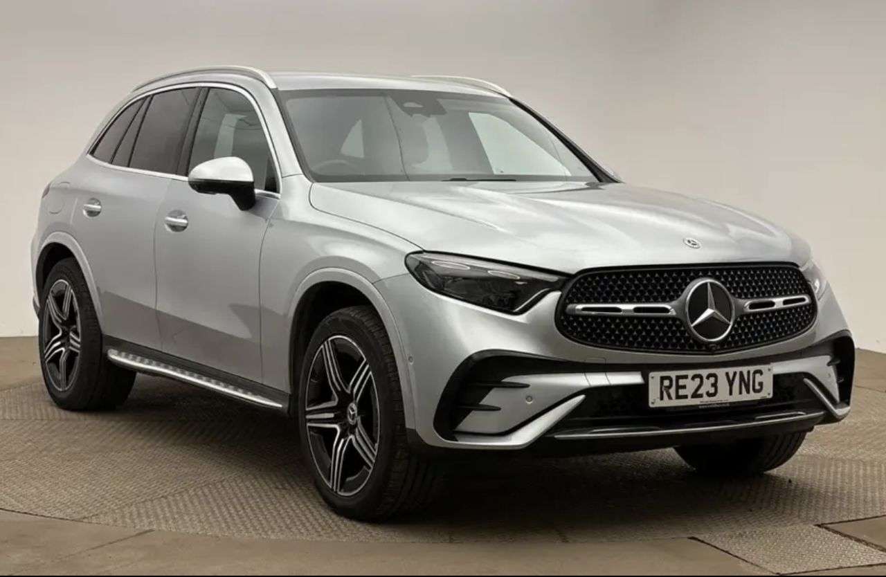 A 2023 MERCEDES-BENZ GLC 2.0 GLC300e 31.2kWh AMG Line (Premium) SUV 5dr Petrol Plug-in Hybrid G-Tron A 2023 MERCEDES-BENZ GLC 2.0 GLC300e 31.2kWh AMG Line (Premium) SUV 5dr Petrol Plug-in Hybrid G-Tron