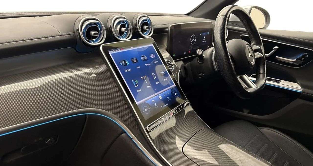 A 2023 MERCEDES-BENZ GLC 2.0 GLC300e 31.2kWh AMG Line (Premium) SUV 5dr Petrol Plug-in Hybrid G-Tron A 2023 MERCEDES-BENZ GLC 2.0 GLC300e 31.2kWh AMG Line (Premium) SUV 5dr Petrol Plug-in Hybrid G-Tron