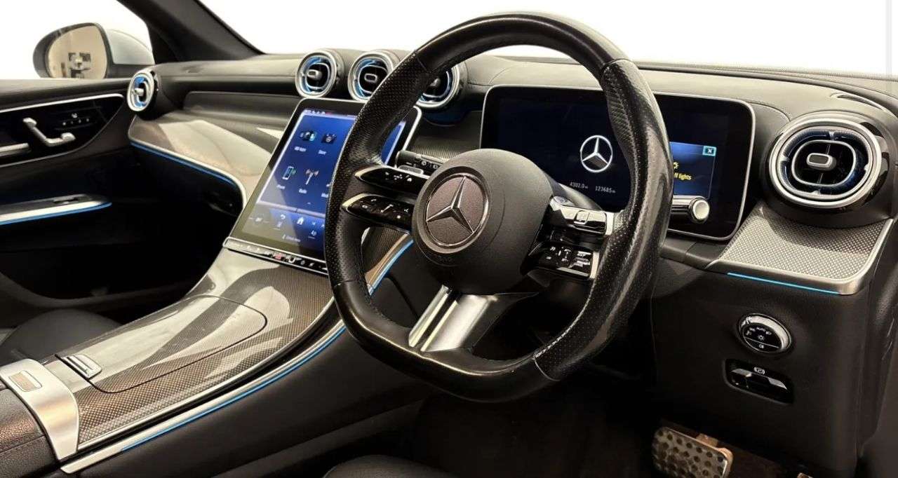 A 2023 MERCEDES-BENZ GLC 2.0 GLC300e 31.2kWh AMG Line (Premium) SUV 5dr Petrol Plug-in Hybrid G-Tron A 2023 MERCEDES-BENZ GLC 2.0 GLC300e 31.2kWh AMG Line (Premium) SUV 5dr Petrol Plug-in Hybrid G-Tron