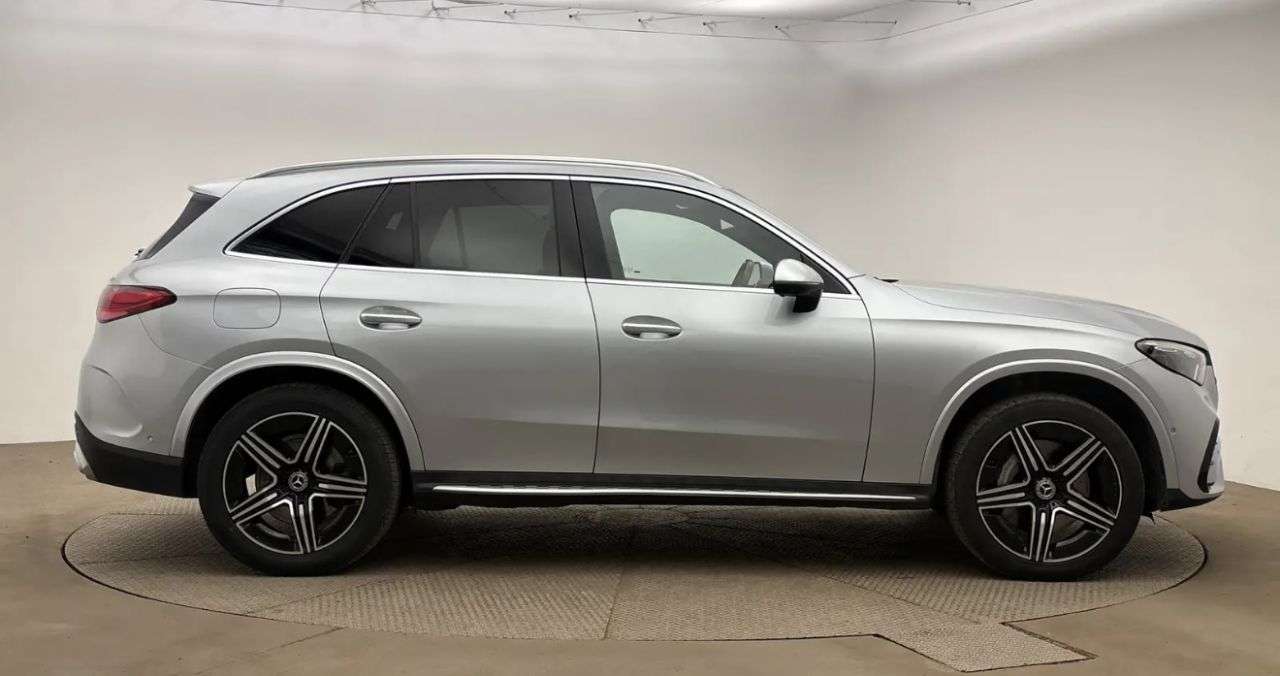 A 2023 MERCEDES-BENZ GLC 2.0 GLC300e 31.2kWh AMG Line (Premium) SUV 5dr Petrol Plug-in Hybrid G-Tron A 2023 MERCEDES-BENZ GLC 2.0 GLC300e 31.2kWh AMG Line (Premium) SUV 5dr Petrol Plug-in Hybrid G-Tron