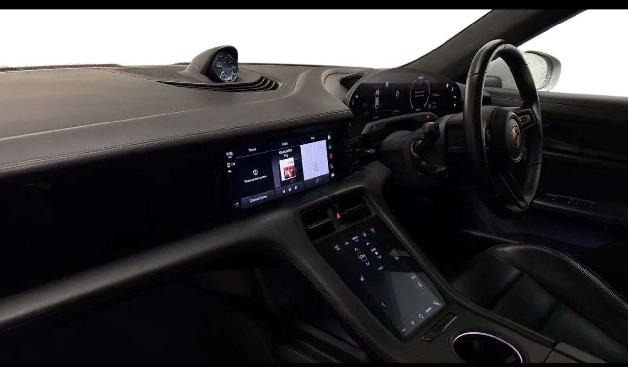 A 2022 PORSCHE TAYCAN Performance Plus 93.4kWh Turbo Cross Turismo 5dr Electric Auto 4WD (11kW Ch A 2022 PORSCHE TAYCAN Performance Plus 93.4kWh Turbo Cross Turismo 5dr Electric Auto 4WD (11kW Ch