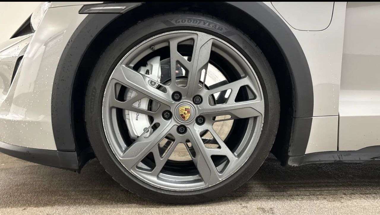 2022 PORSCHE TAYCAN 2022 PORSCHE TAYCAN