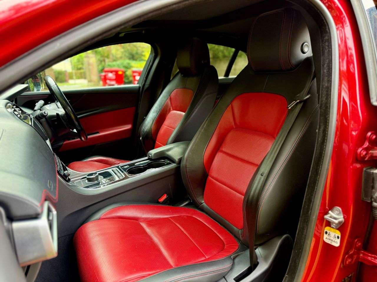 2016 JAGUAR XE 2016 JAGUAR XE