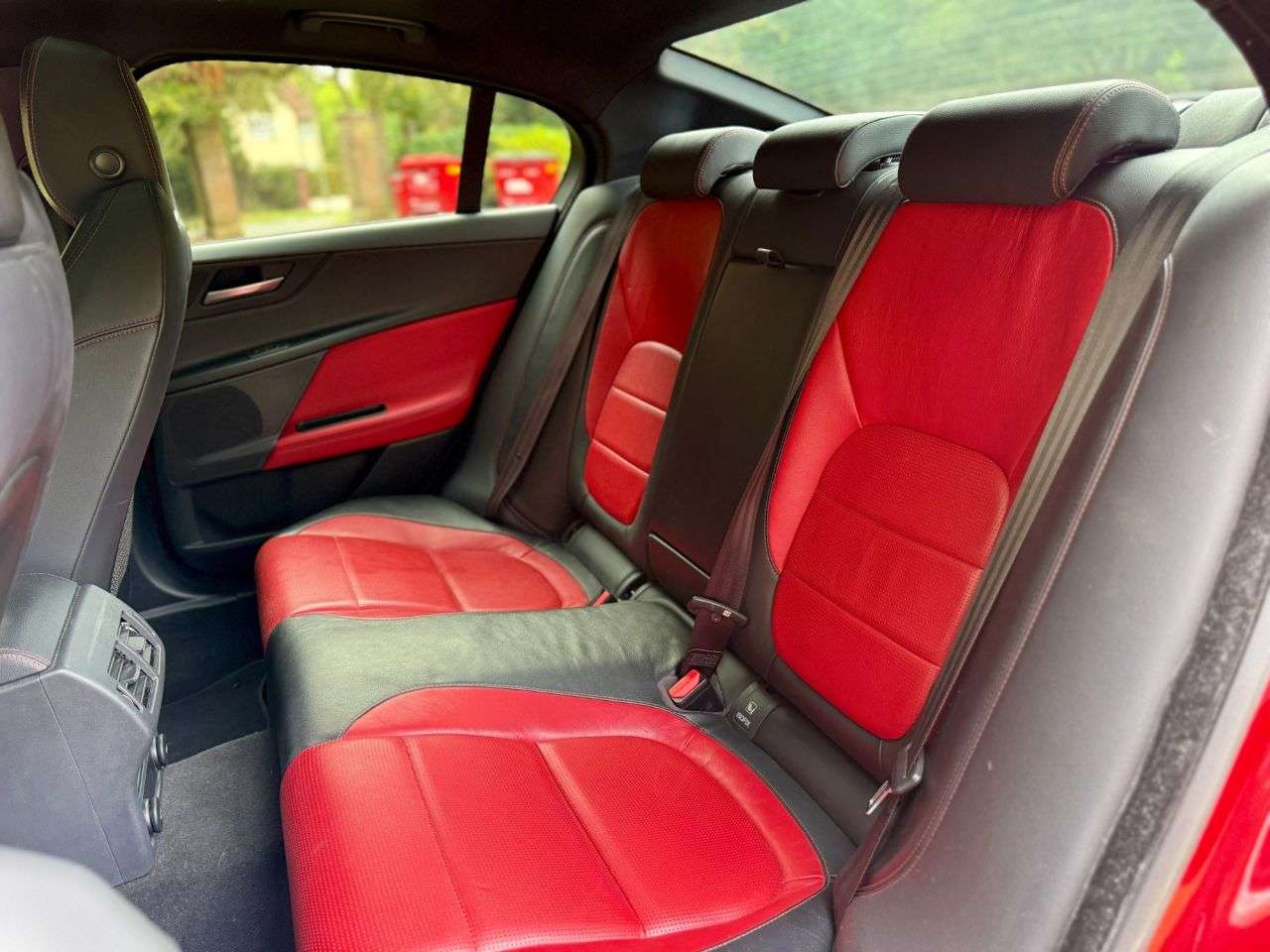 2016 JAGUAR XE 2016 JAGUAR XE