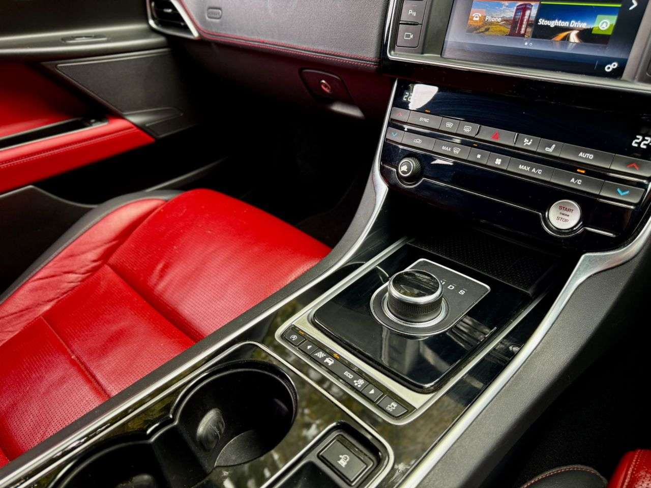 2016 JAGUAR XE 2016 JAGUAR XE