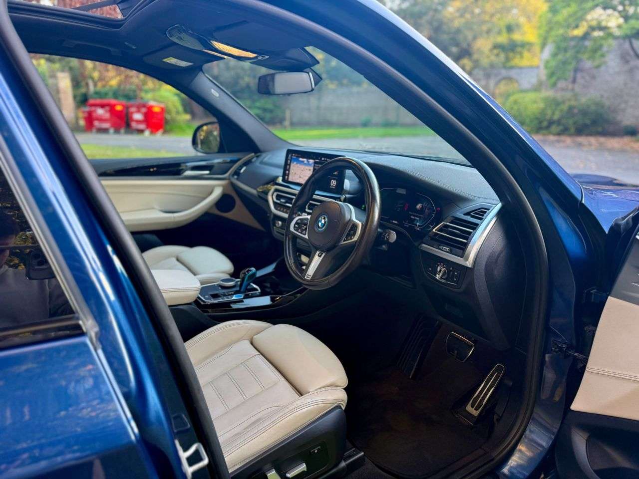 A 2022 BMW IX3 80kWh M Sport SUV 5dr Electric Auto (286 ps) A 2022 BMW IX3 80kWh M Sport SUV 5dr Electric Auto (286 ps)