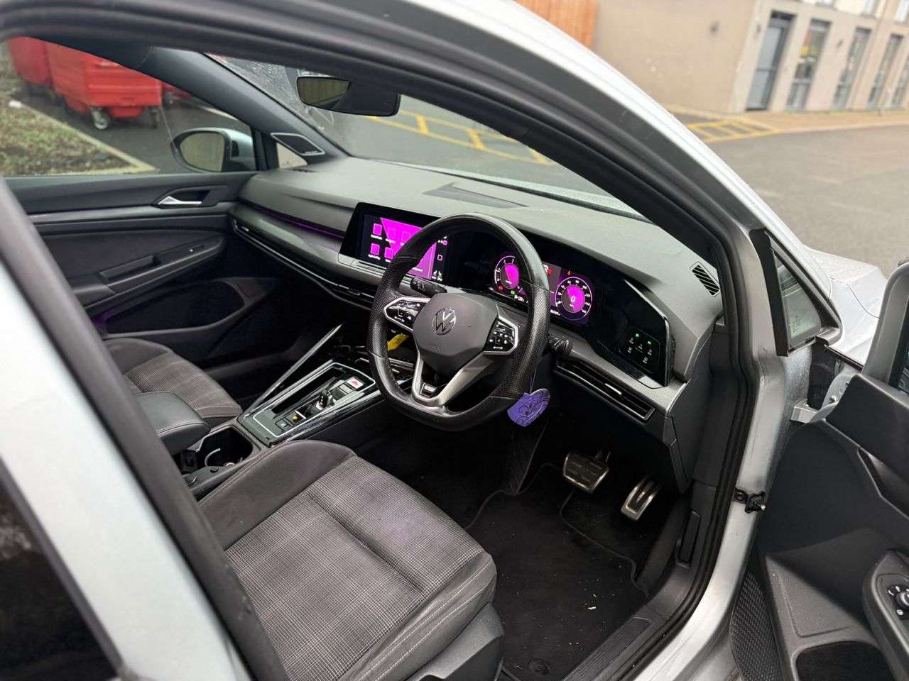 A 2023 VOLKSWAGEN GOLF 2.0 TDI GTD Hatchback 5dr Diesel DSG Euro 6 (s/s) (200 ps) A 2023 VOLKSWAGEN GOLF 2.0 TDI GTD Hatchback 5dr Diesel DSG Euro 6 (s/s) (200 ps)