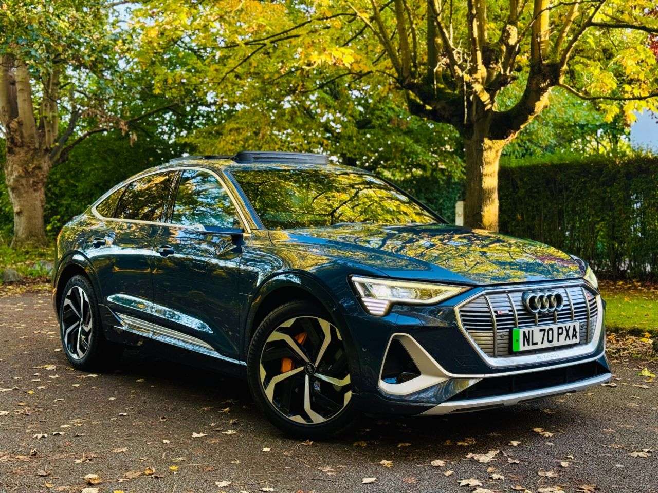 A 2020 AUDI E-TRON 55 Edition 1 Sportback 5dr Electric Auto quattro 95kWh (408 ps) A 2020 AUDI E-TRON 55 Edition 1 Sportback 5dr Electric Auto quattro 95kWh (408 ps)