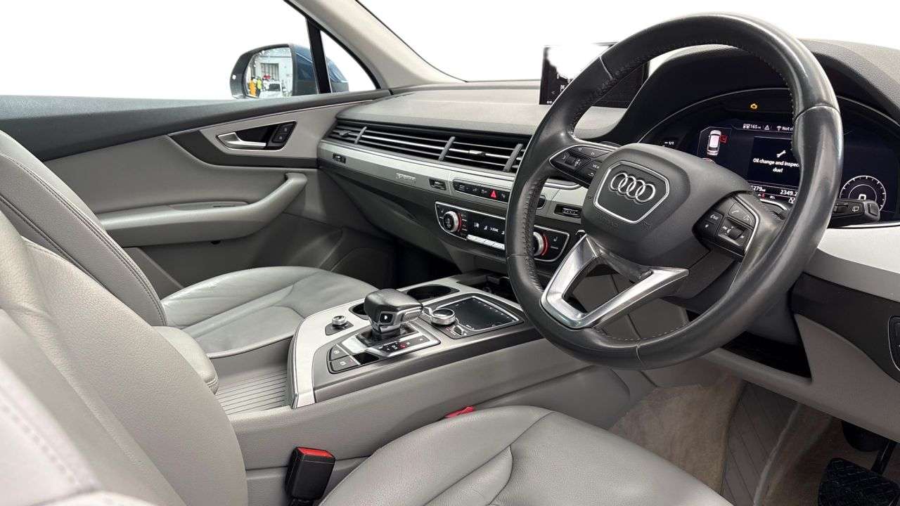 A 2018 AUDI Q7 3.0 TDI V6 e-tron SUV 5dr Diesel Plug-in Hybrid Tiptronic quattro Euro 6 (s A 2018 AUDI Q7 3.0 TDI V6 e-tron SUV 5dr Diesel Plug-in Hybrid Tiptronic quattro Euro 6 (s