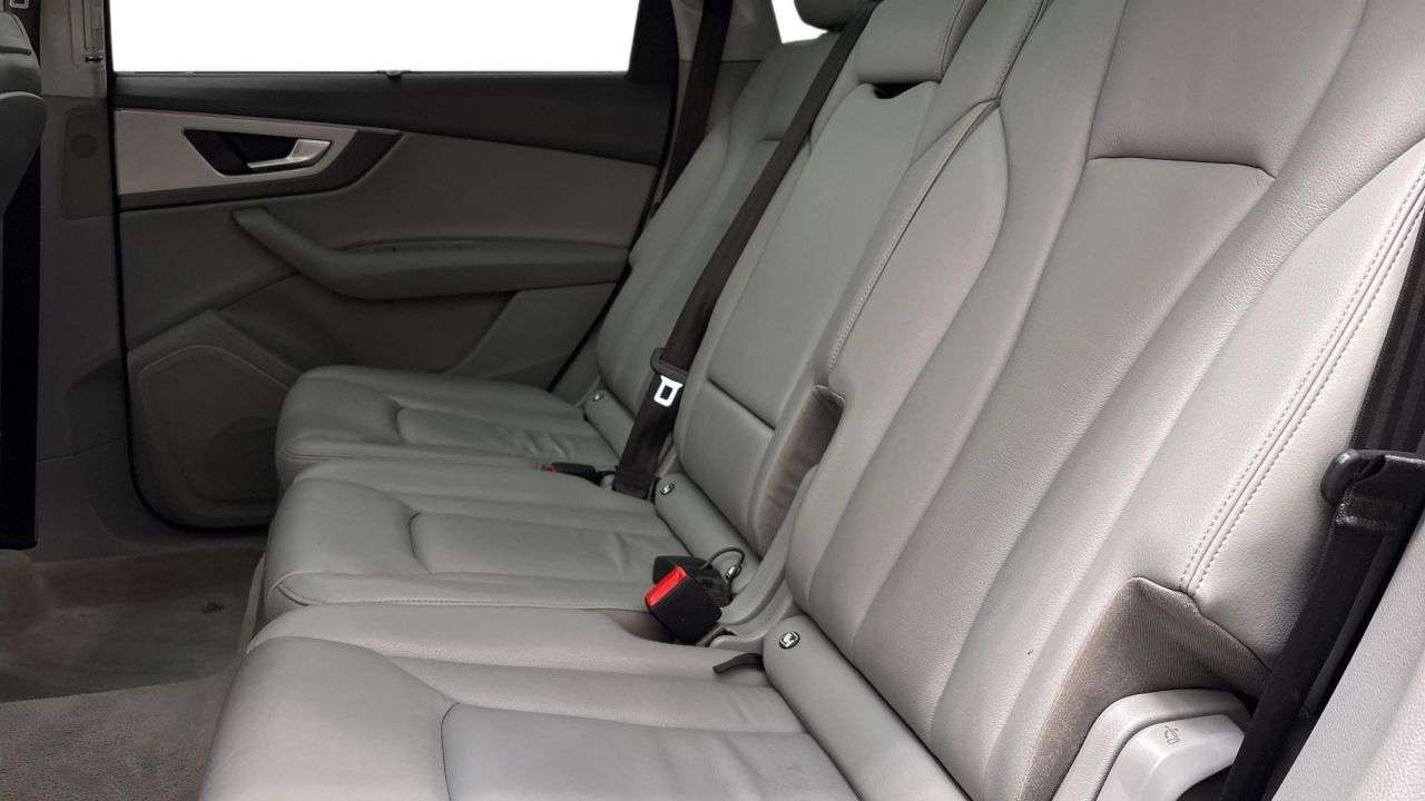 2018 AUDI Q7 2018 AUDI Q7