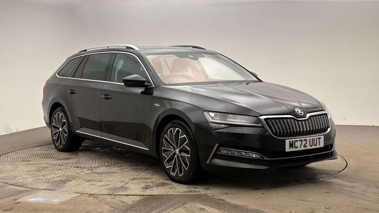 A 2023 SKODA SUPERB 1.4 TSI iV 13kWh Laurin & Klement Estate 5dr Petrol Plug-in Hybrid DSG Euro A 2023 SKODA SUPERB 1.4 TSI iV 13kWh Laurin & Klement Estate 5dr Petrol Plug-in Hybrid DSG Euro