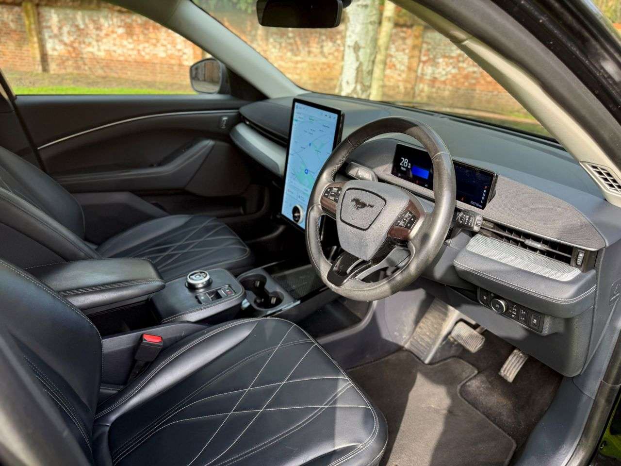 A 2022 FORD MUSTANG MACH-E Extended Range 91kWh SUV 5dr Electric Automatic (294 ps) A 2022 FORD MUSTANG MACH-E Extended Range 91kWh SUV 5dr Electric Automatic (294 ps)