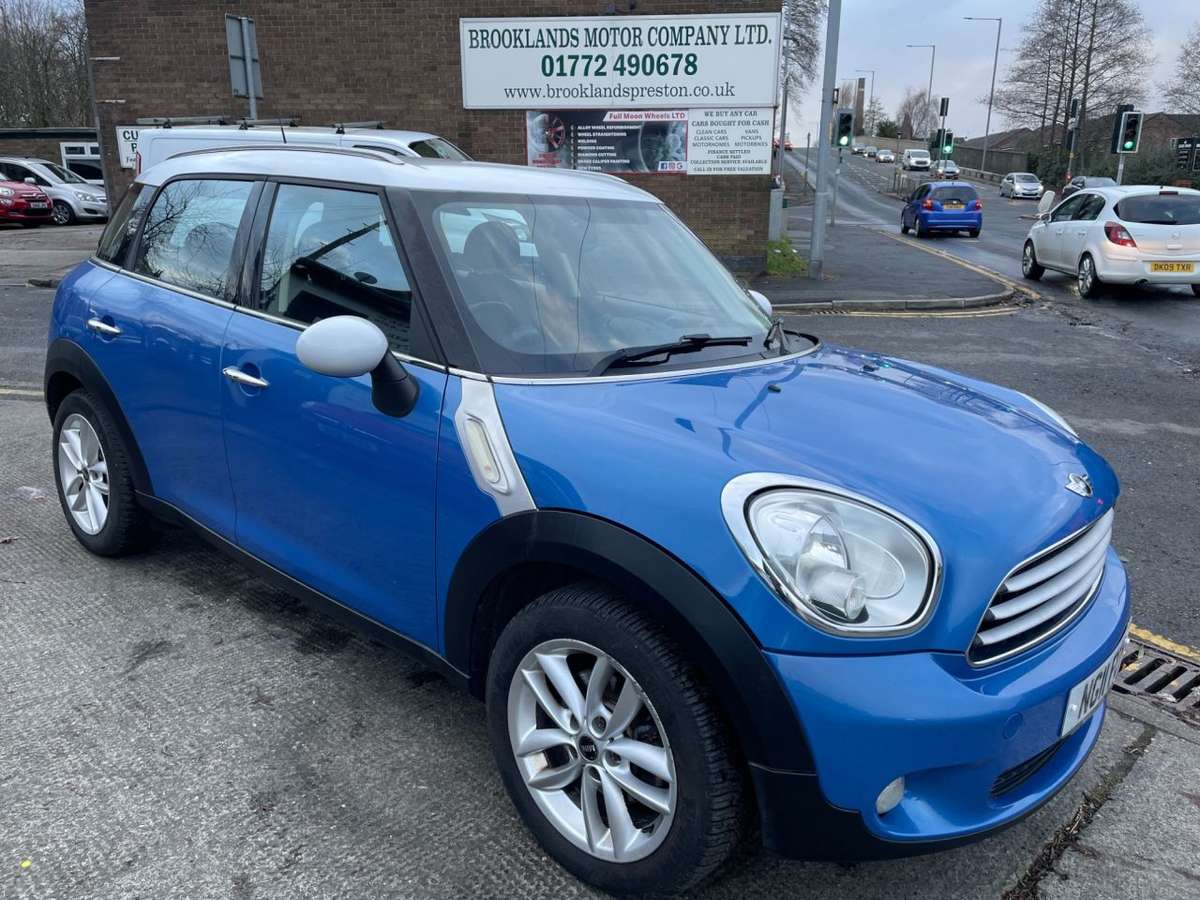 Check out this Mini Countryman 2011 Petrol Manual