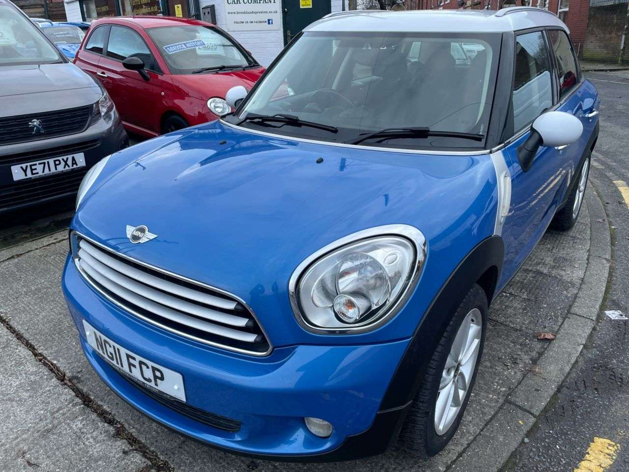 2011 MINI COUNTRYMAN 2011 MINI COUNTRYMAN