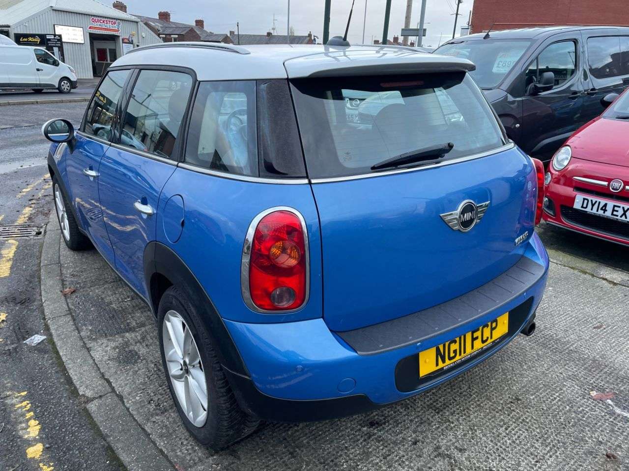 2011 MINI COUNTRYMAN 2011 MINI COUNTRYMAN