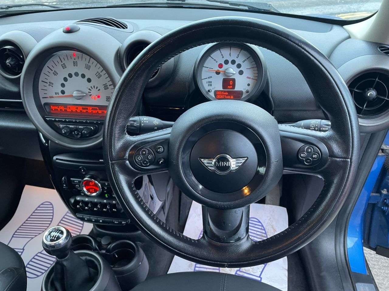 2011 MINI COUNTRYMAN 2011 MINI COUNTRYMAN