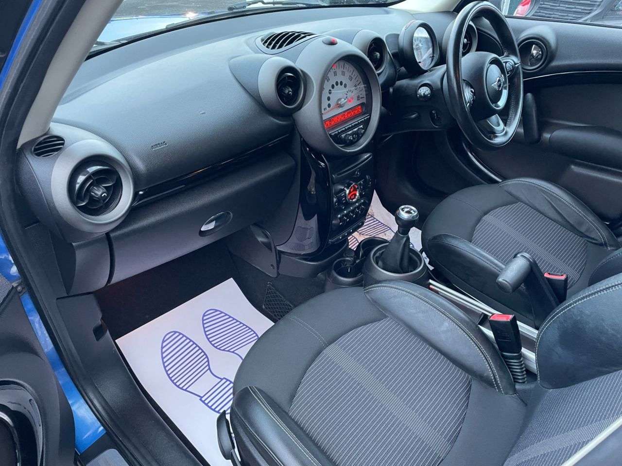 2011 MINI COUNTRYMAN 2011 MINI COUNTRYMAN