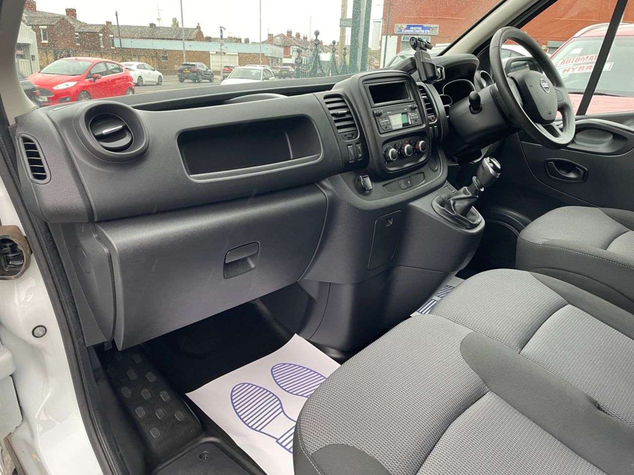 2020 NISSAN NV300 2020 NISSAN NV300