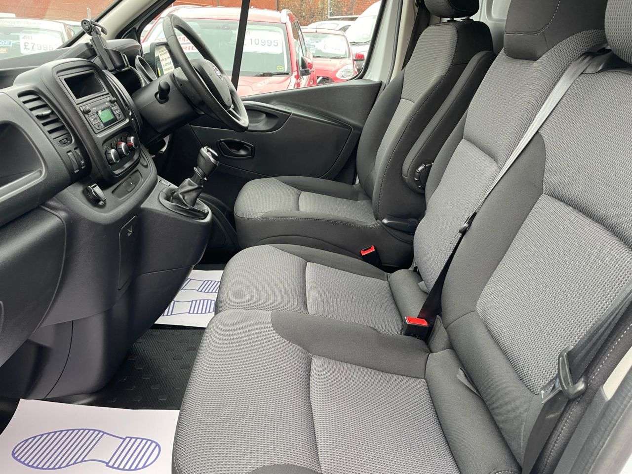 2020 NISSAN NV300 2020 NISSAN NV300