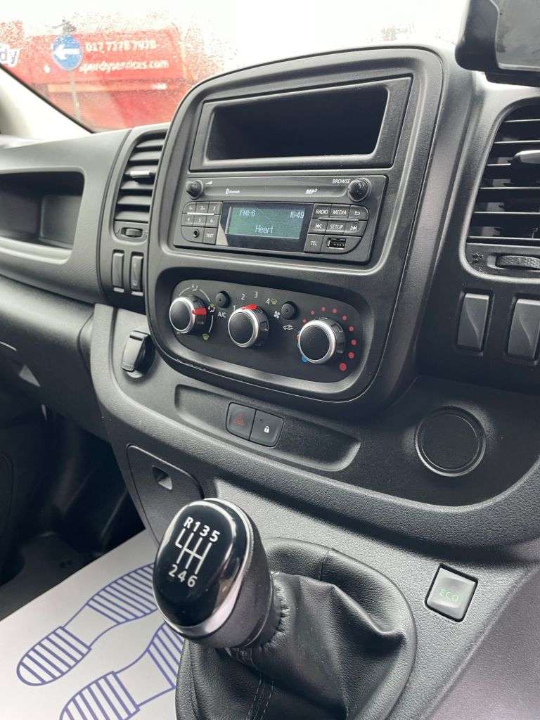 2020 NISSAN NV300 2020 NISSAN NV300