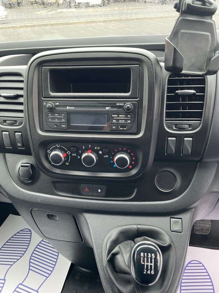 2020 NISSAN NV300 2020 NISSAN NV300