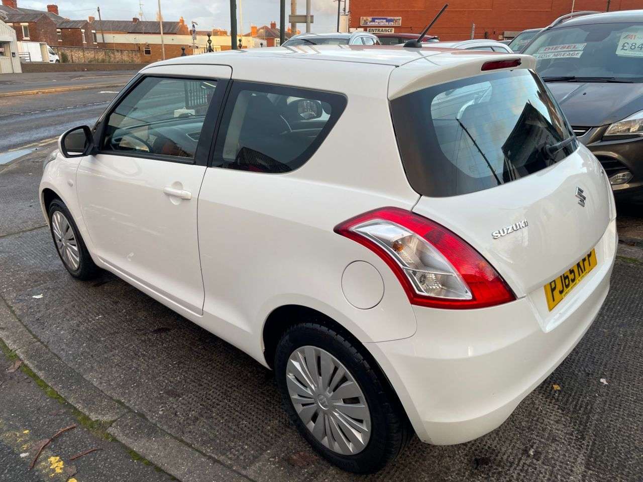 2016 SUZUKI SWIFT 2016 SUZUKI SWIFT