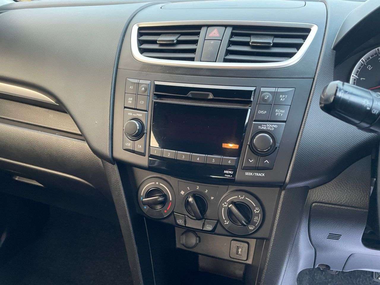 2016 SUZUKI SWIFT 2016 SUZUKI SWIFT