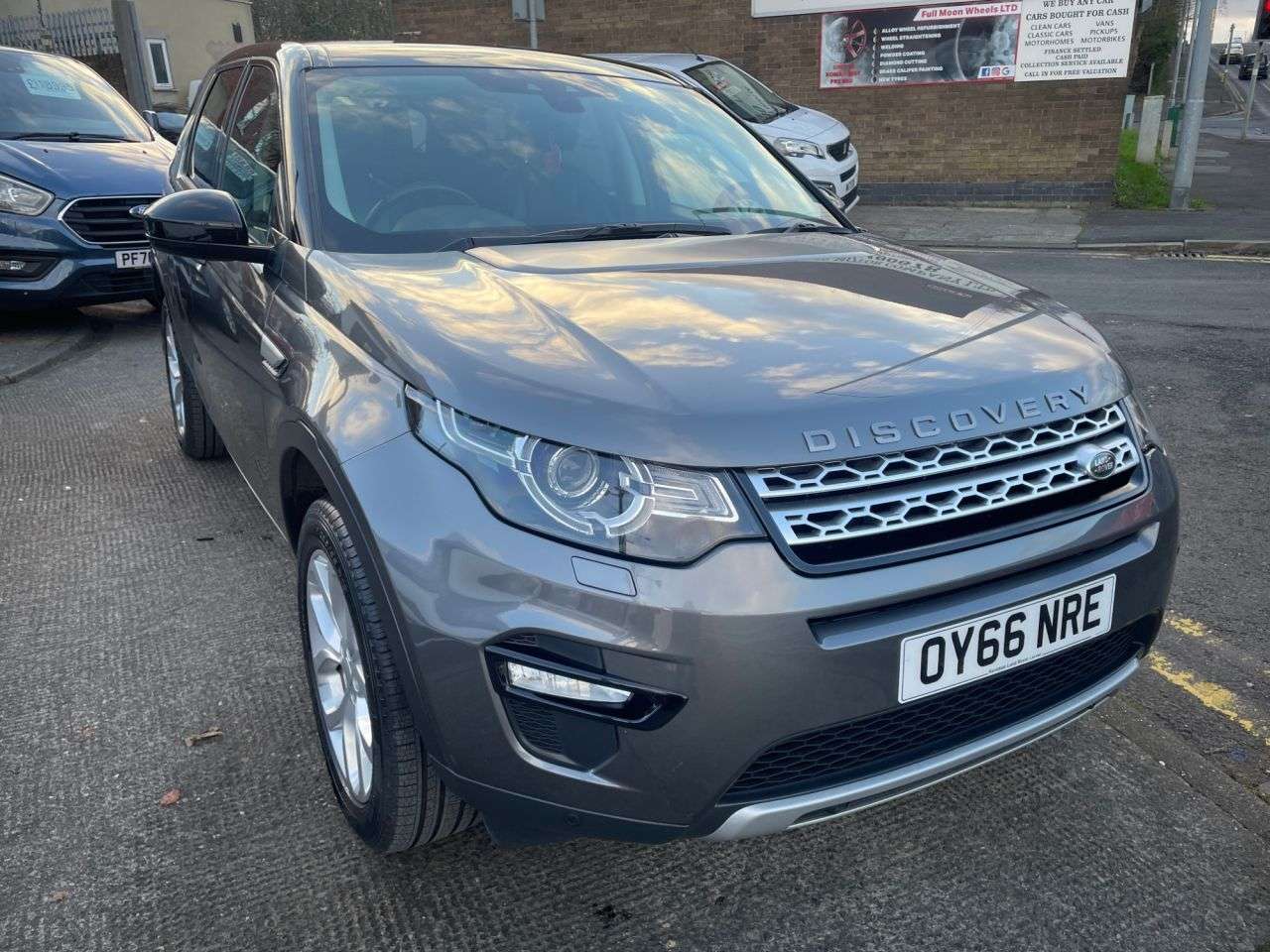 A 2016 LAND ROVER DISCOVERY SPORT 2.0 TD4 HSE SUV 5DR DIESEL AUTOMATIC 4WD 180 EURO 6 A 2016 LAND ROVER DISCOVERY SPORT 2.0 TD4 HSE SUV 5DR DIESEL AUTOMATIC 4WD 180 EURO 6