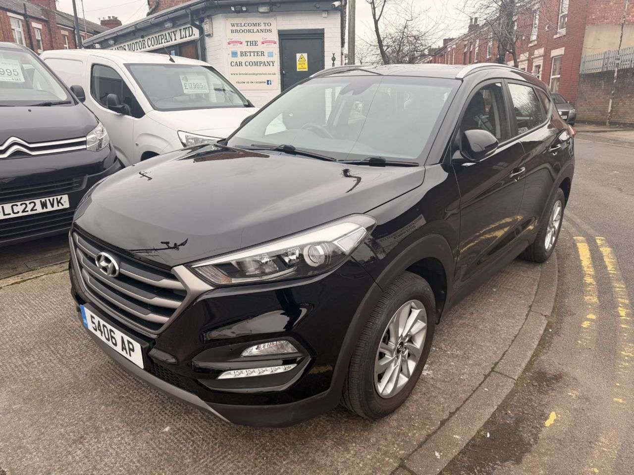 A 2016 HYUNDAI TUCSON 1.6 GDi Blue Drive SE SUV 5dr Petrol Manual Euro 6 (s/s) (132 ps) A 2016 HYUNDAI TUCSON 1.6 GDi Blue Drive SE SUV 5dr Petrol Manual Euro 6 (s/s) (132 ps)