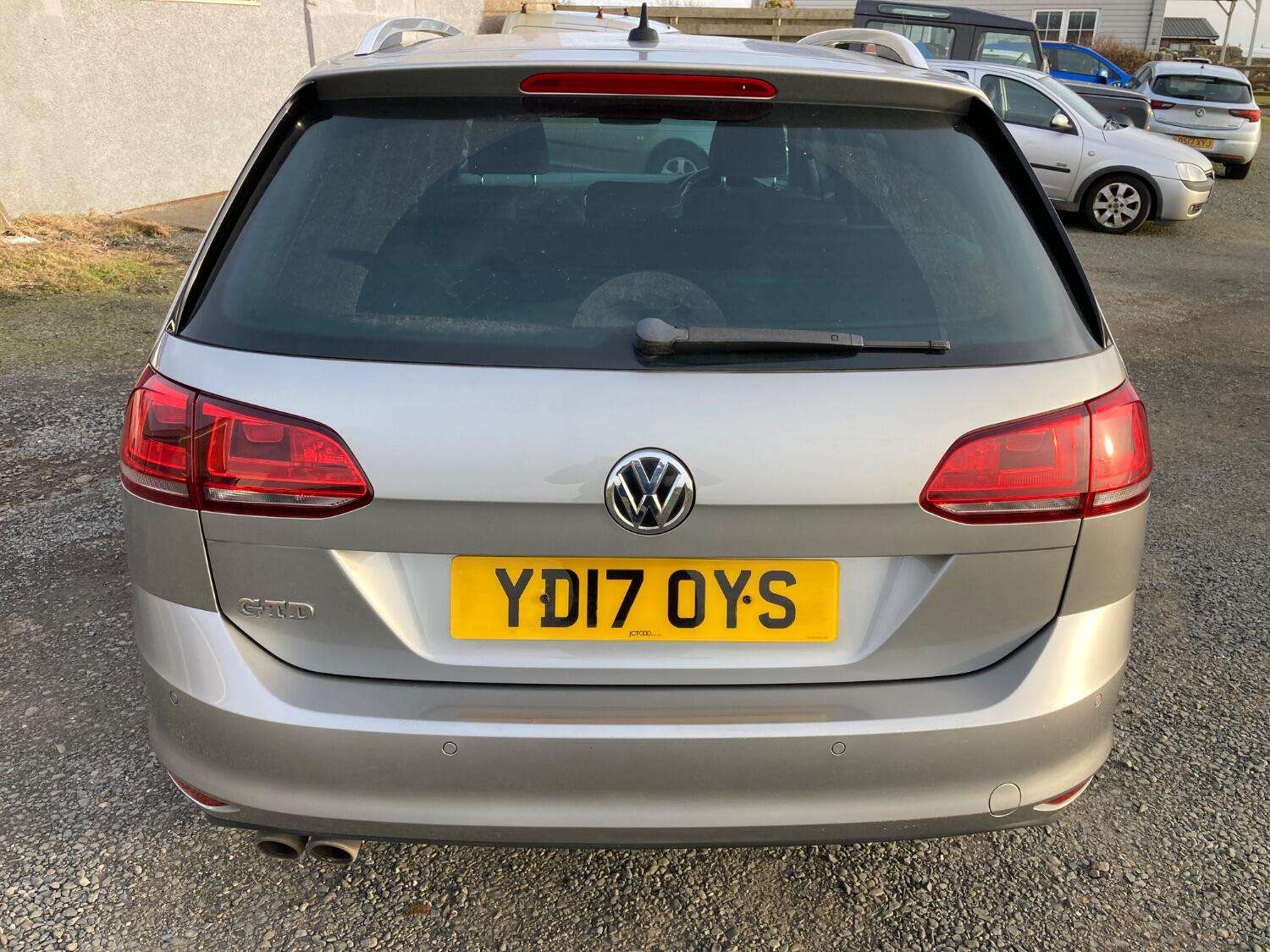 A 2017 VOLKSWAGEN GOLF 2.0 TDI BlueMotion Tech GTD A 2017 VOLKSWAGEN GOLF 2.0 TDI BlueMotion Tech GTD