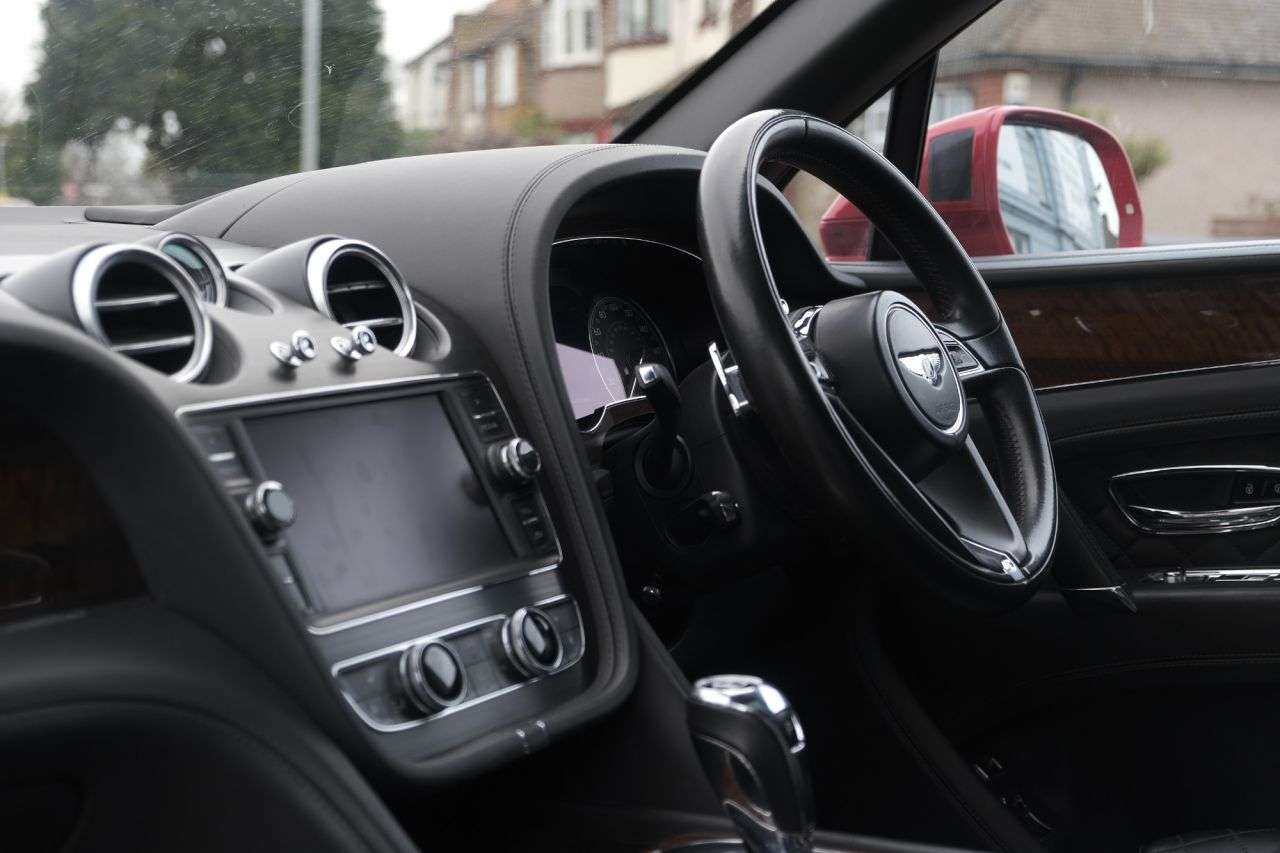 2017 BENTLEY BENTAYGA 2017 BENTLEY BENTAYGA