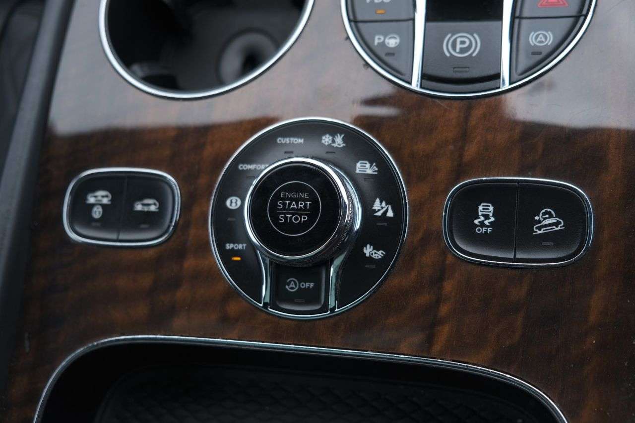 2017 BENTLEY BENTAYGA 2017 BENTLEY BENTAYGA