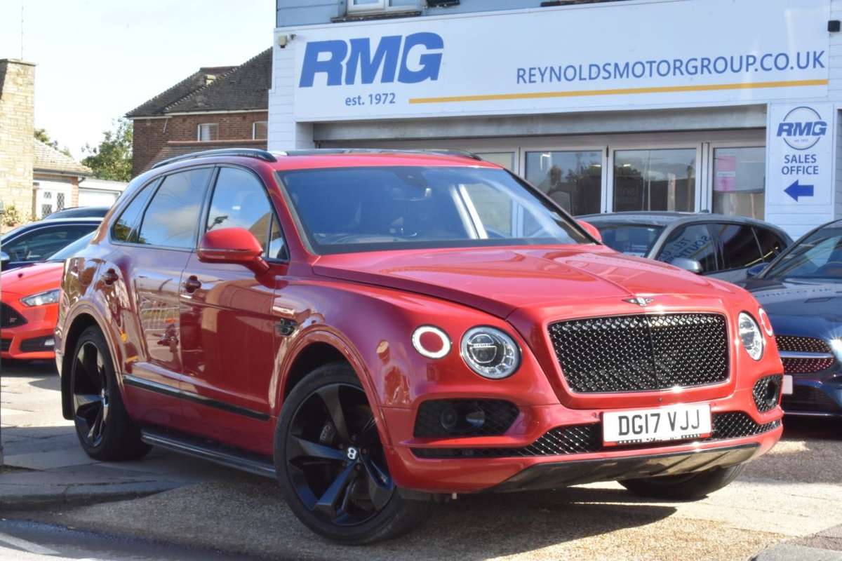 Check out this Bentley Bentayga 2017 Diesel Automatic