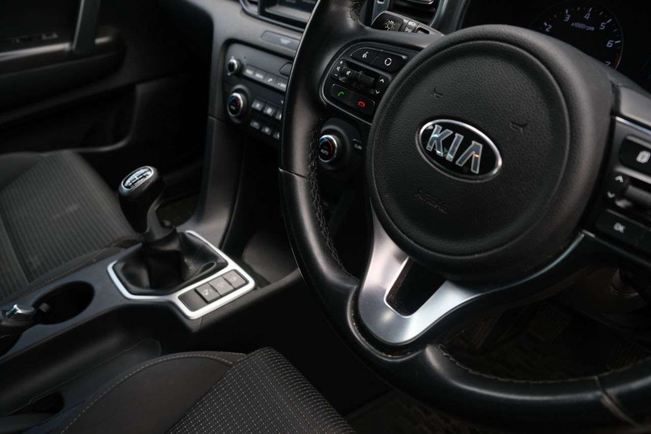 2017 KIA SPORTAGE 2017 KIA SPORTAGE