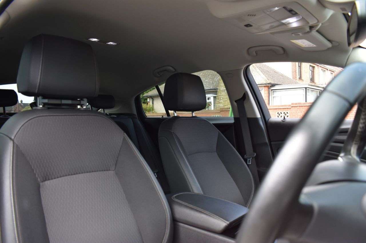 2017 VAUXHALL INSIGNIA GRAND SPORT 2017 VAUXHALL INSIGNIA GRAND SPORT