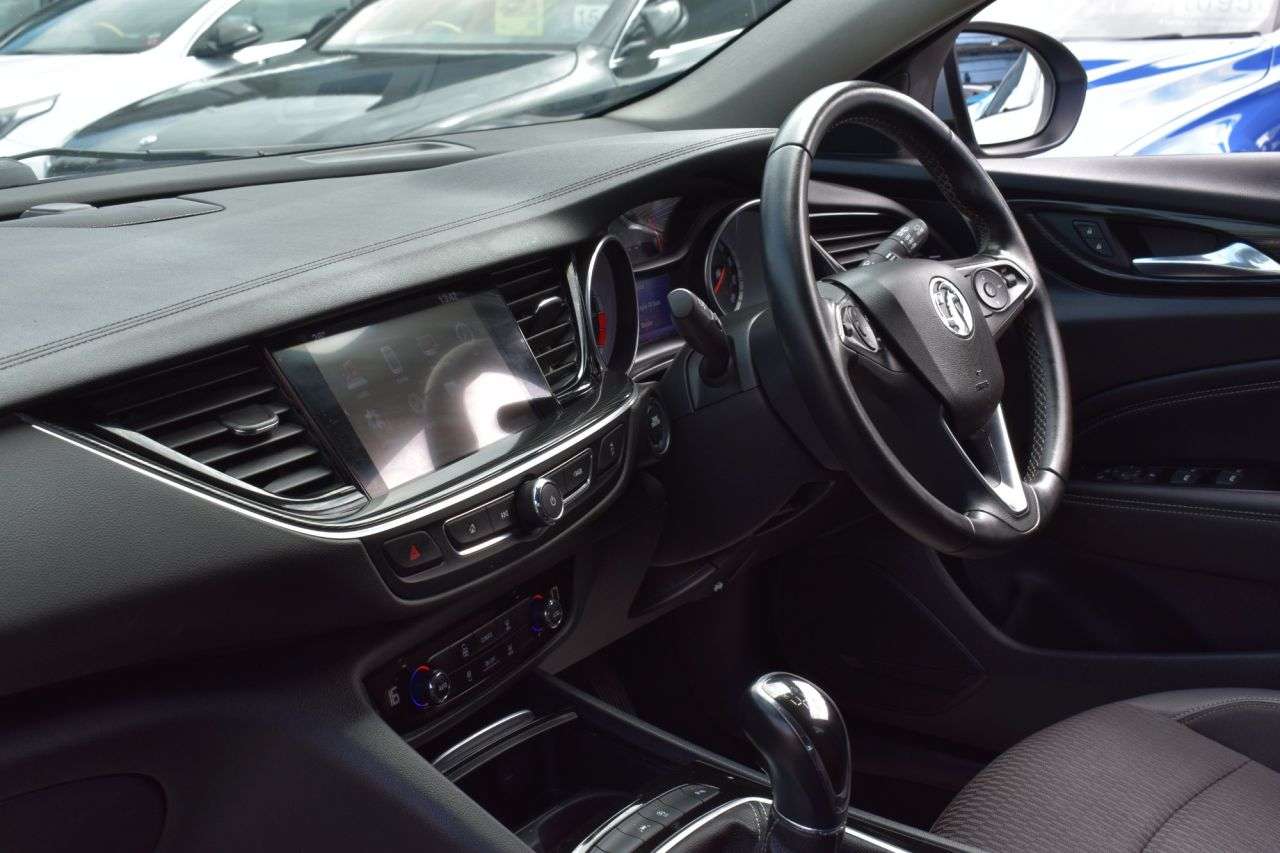 2017 VAUXHALL INSIGNIA GRAND SPORT 2017 VAUXHALL INSIGNIA GRAND SPORT