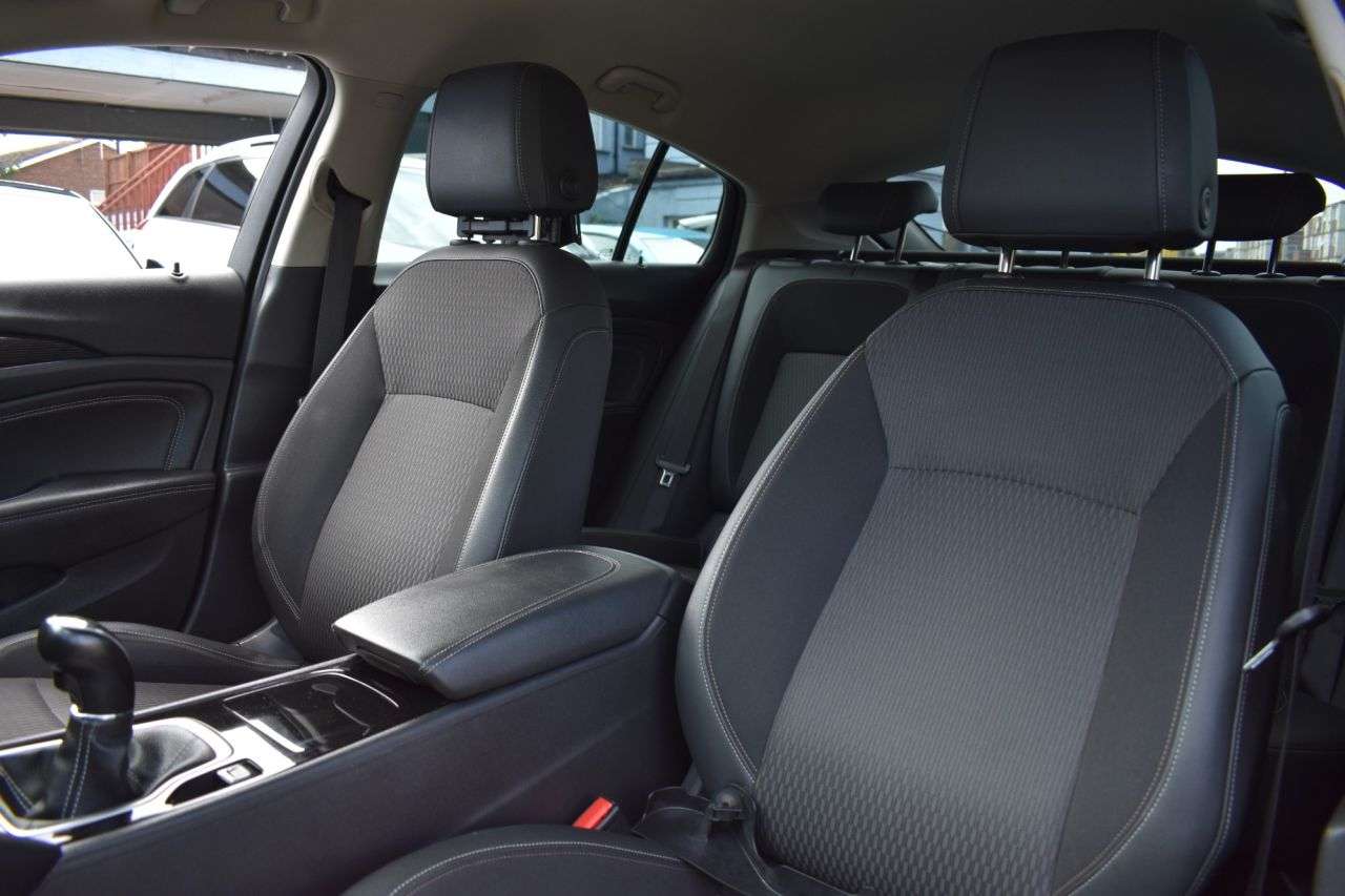 2017 VAUXHALL INSIGNIA GRAND SPORT 2017 VAUXHALL INSIGNIA GRAND SPORT